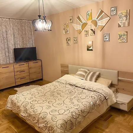 דירה Spacious Next To South Park просторен до южен парк Location *